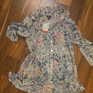 Lightweight Multicolor Patterned Button-Up Blouse
